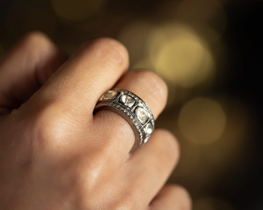 Classic 15th Century Natural Sliced Diamond Ring Band - Image 5