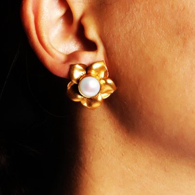 Flower Pearl Stud Earrings