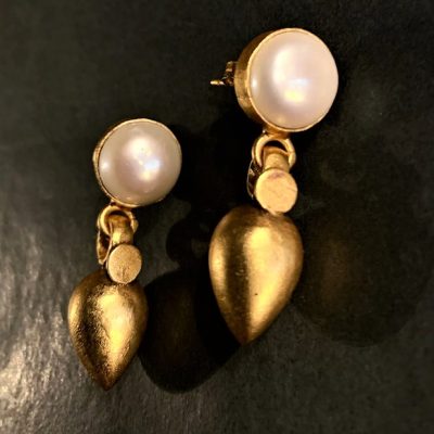 Simple Pearl Amulet Drop Earrings