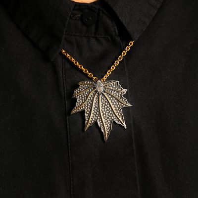 Leaf Diamond Detail Pendant Necklace