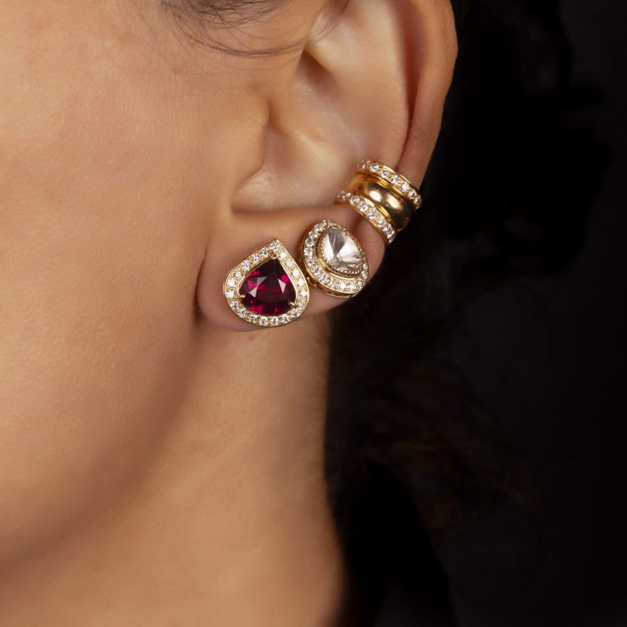 18kt Gold Garnet & Diamond Stud Earrings