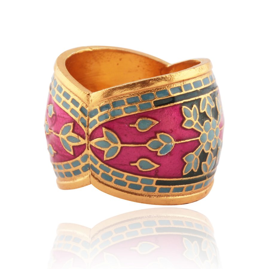 Detailed Enamel Ring Band