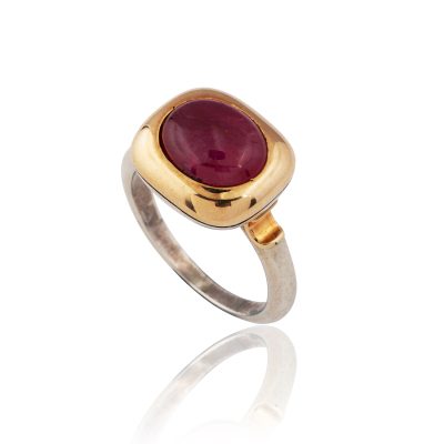 18kt Gold & Silver Cabochon Ruby Ring