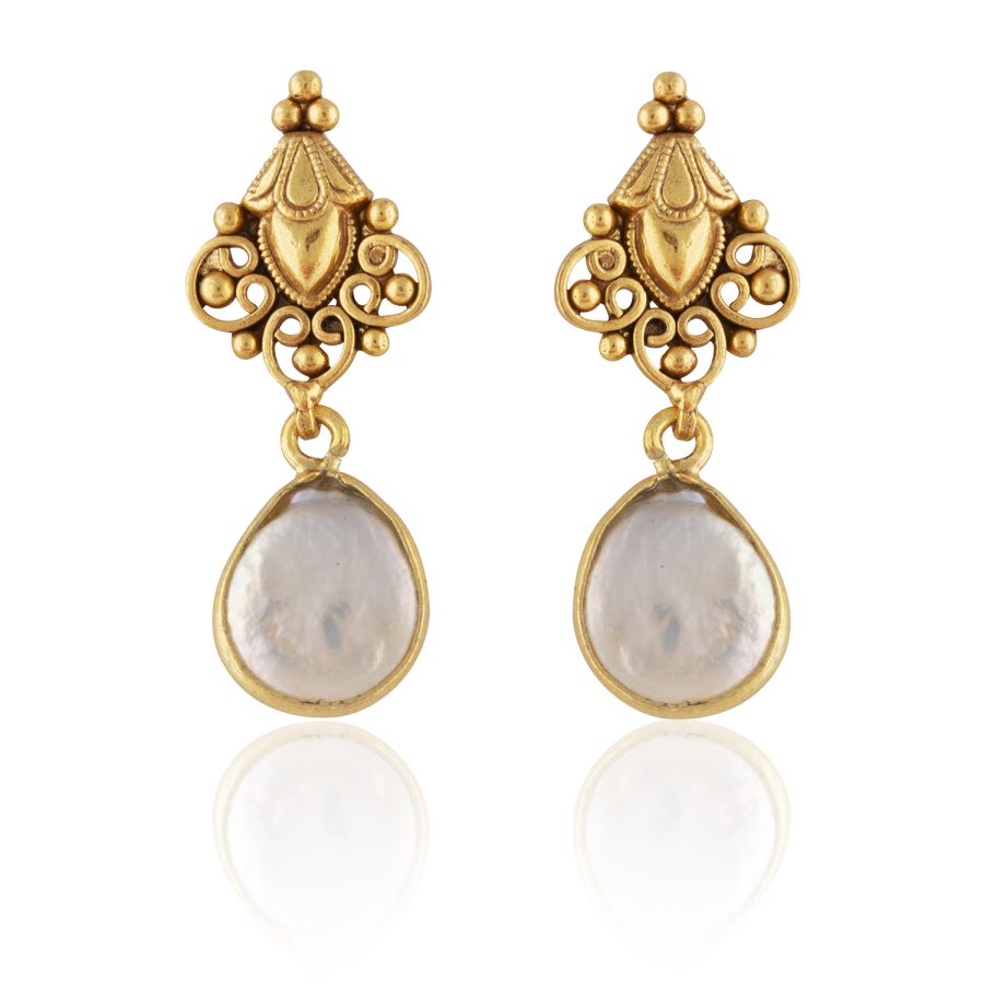 Simple Heritage Detailed Baroque Pearl Drop Earrings