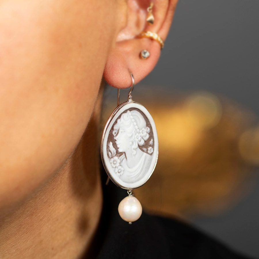 Cameo Face Detailed Pearl Earrings