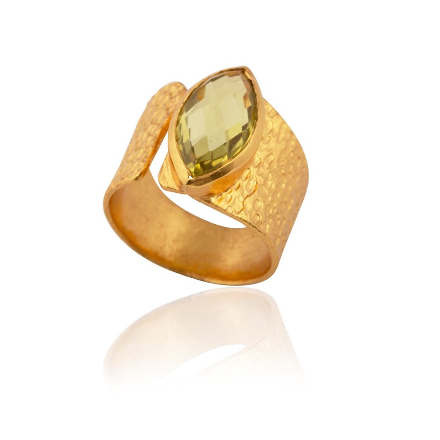 Quartz Hammered Ring Band