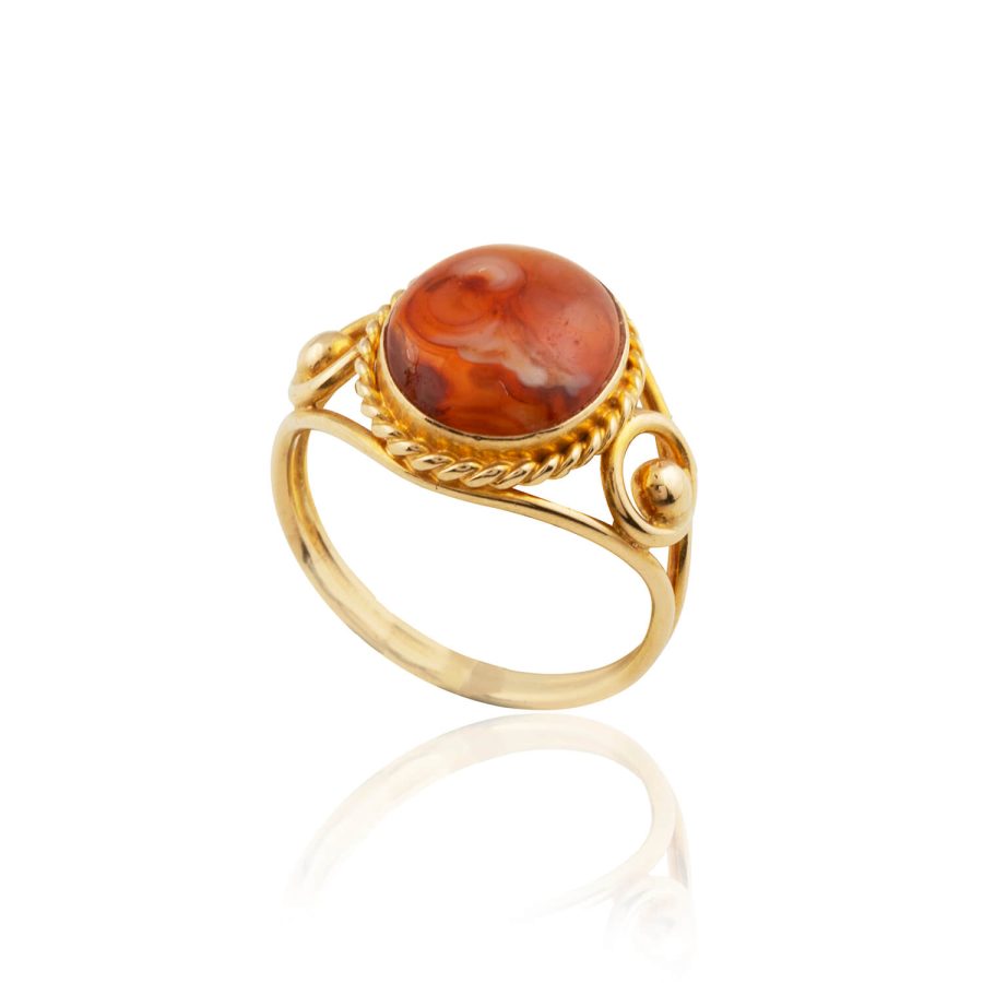 Vintage 18kt Red Agate Ring