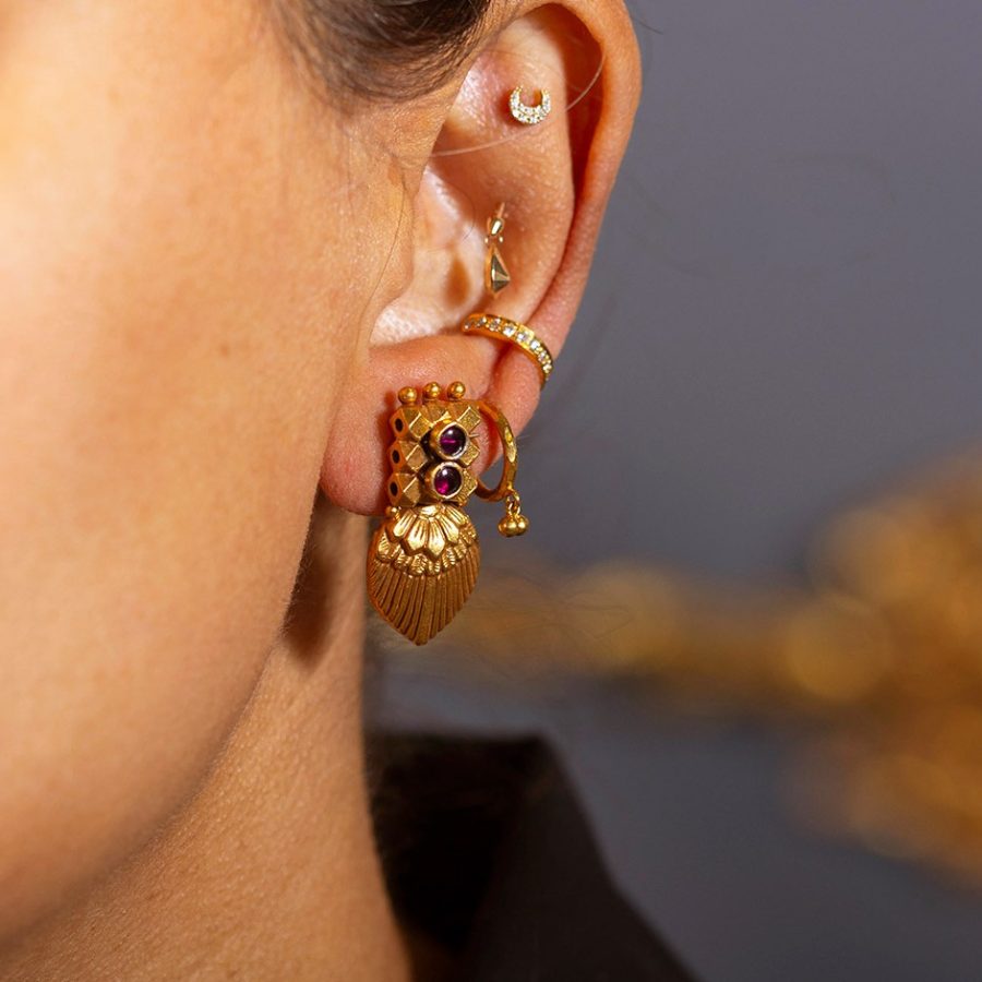 Heritage Grid Detailed Stud Earrings