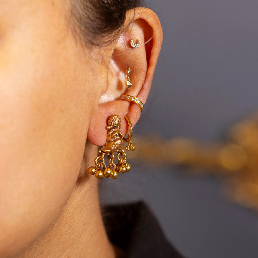 Simple Heritage Peacock Gold Ball Stud Earrings