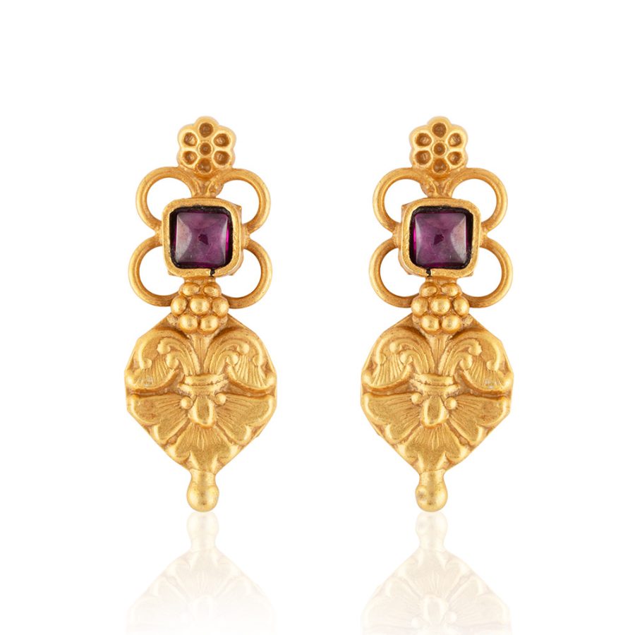 Heritage Antique Detailed Stud Earrings