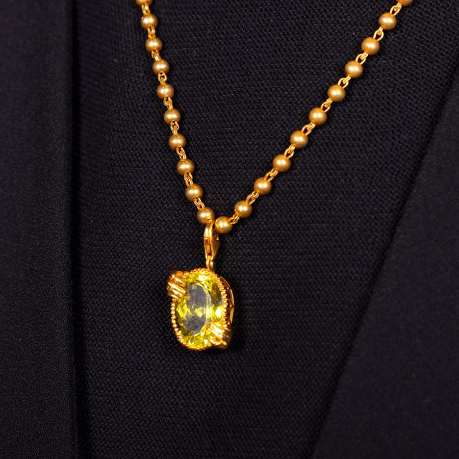 The Kind Hands Oval Quartz Detachable Pendant Necklace